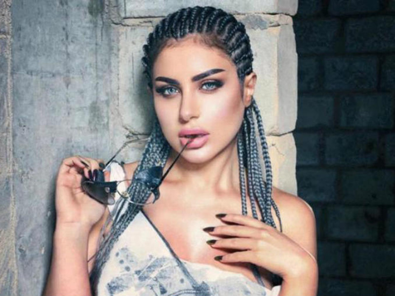 اضغط لمشاهدة الفيديو: عريس مصري يترك زفافه لأجل حليمة بولند!